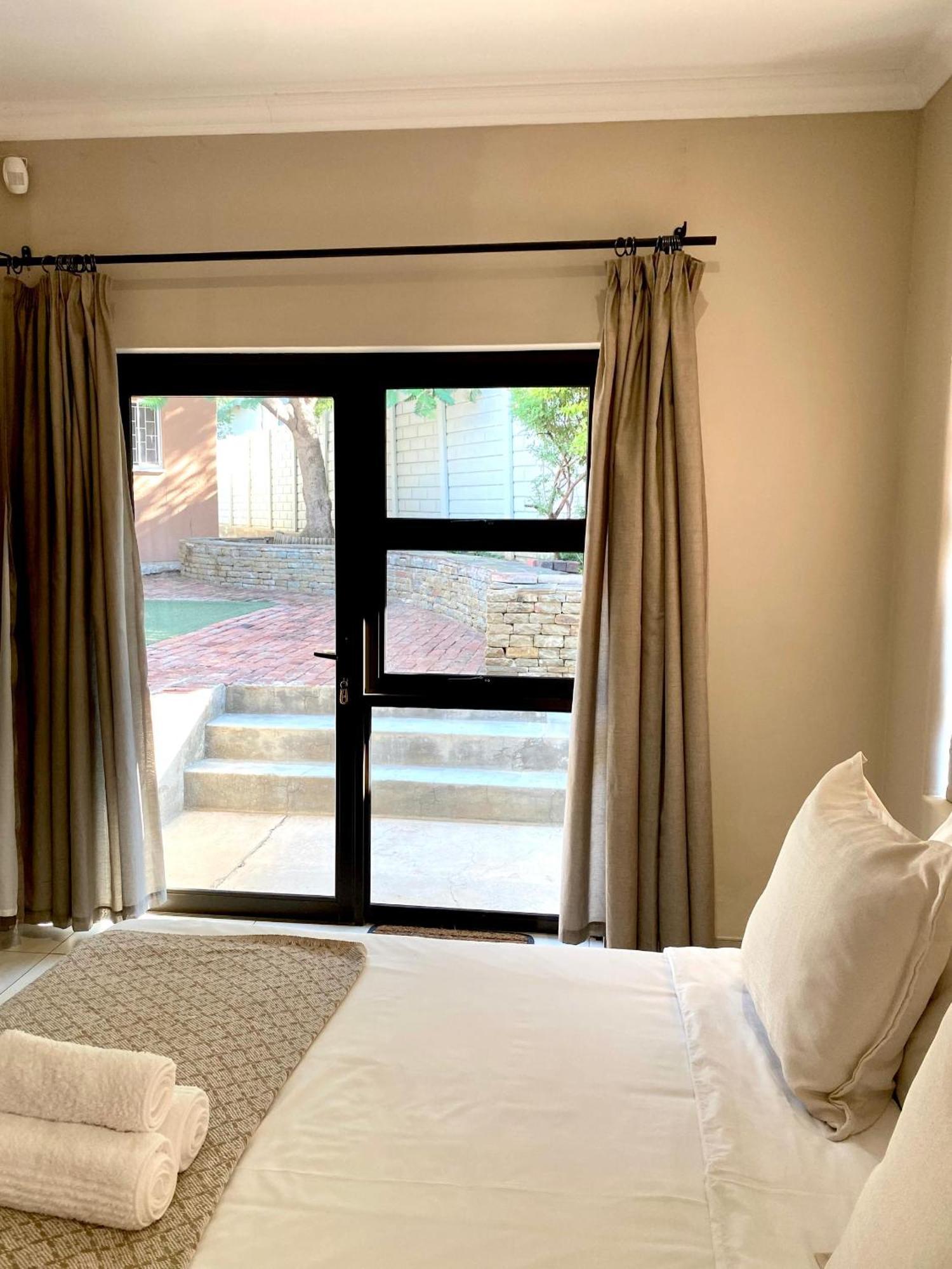 Cavallo Guesthouse Windhoek Kültér fotó